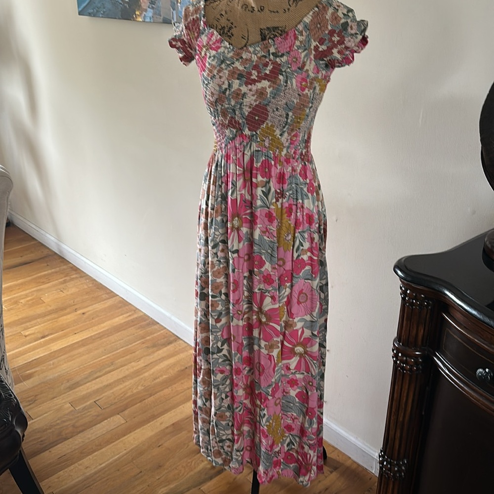 Vici small Floral Pink Maxi Dress
